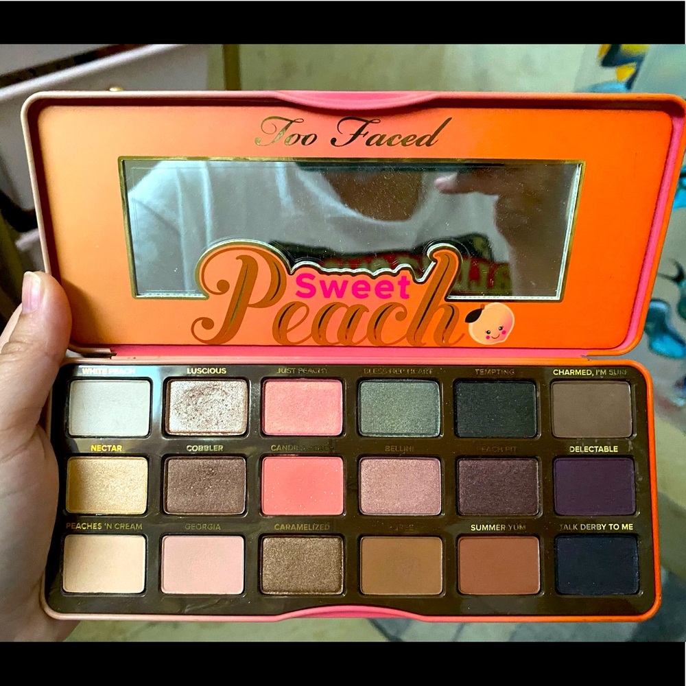 Too faced sweet peach palette
